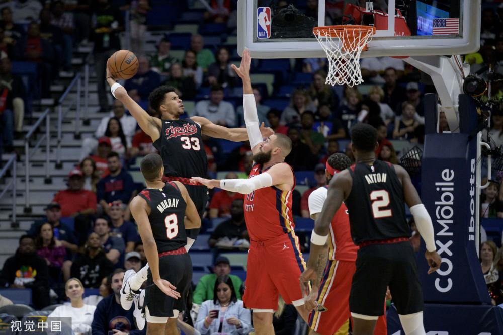 库里在关键 库里在关键