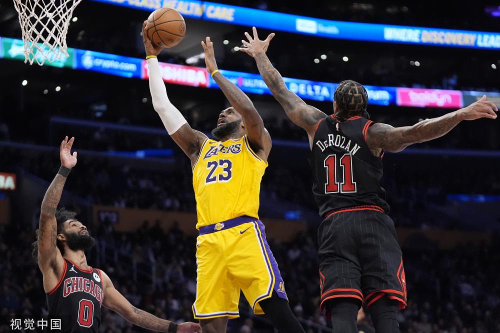 在防守端 在防守端